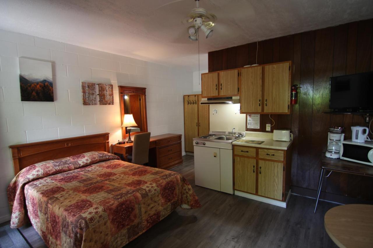 Motel Lennoxville シェルブルック エクステリア 写真