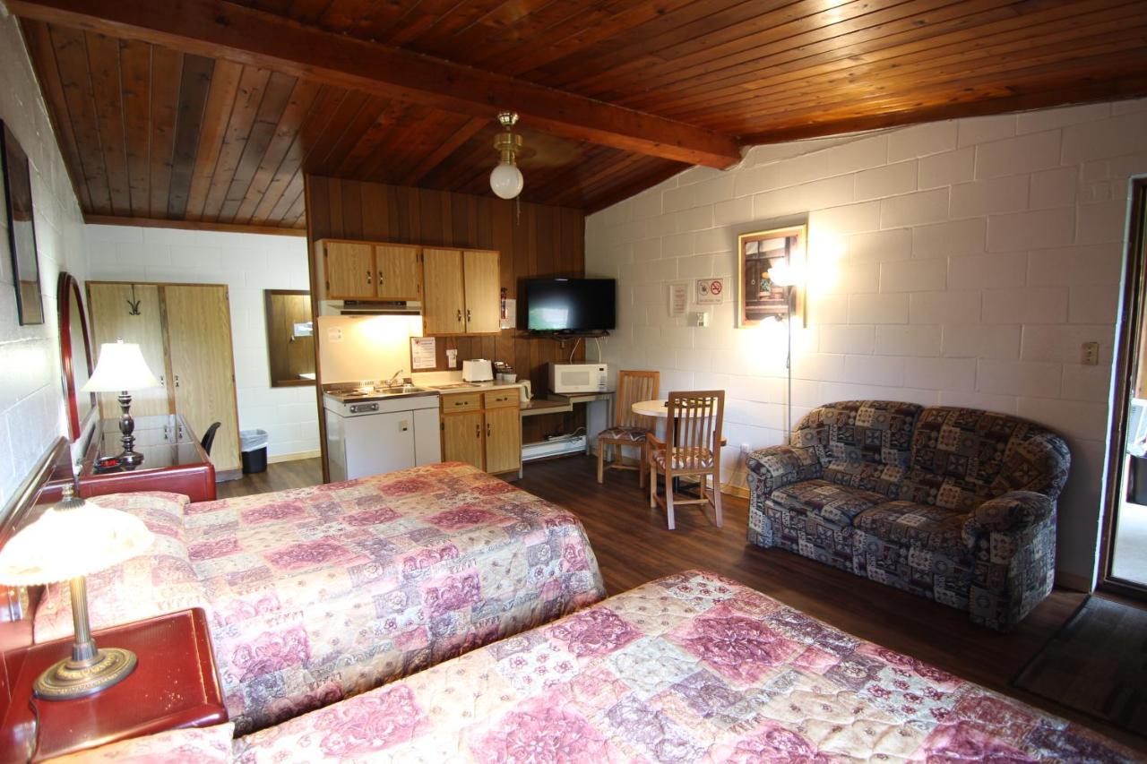 Motel Lennoxville シェルブルック エクステリア 写真