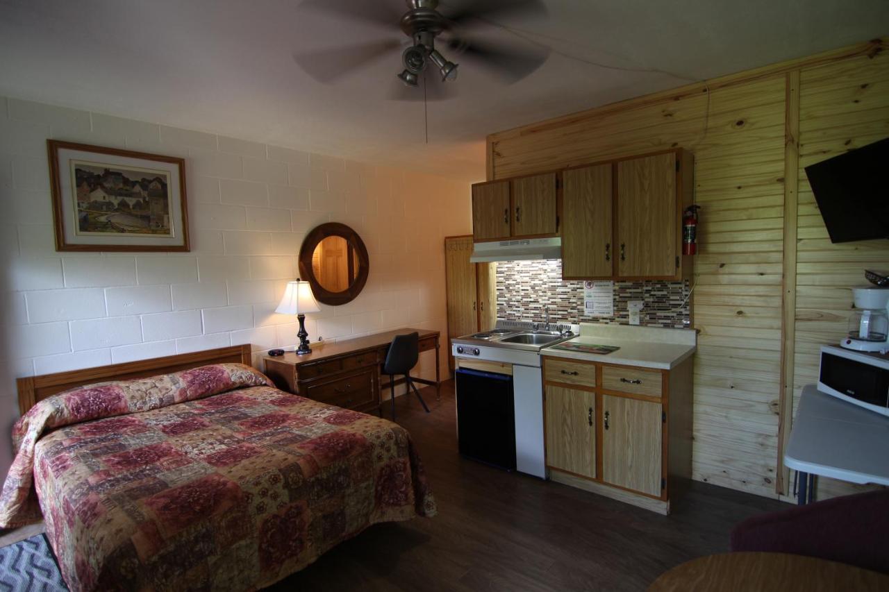 Motel Lennoxville シェルブルック エクステリア 写真