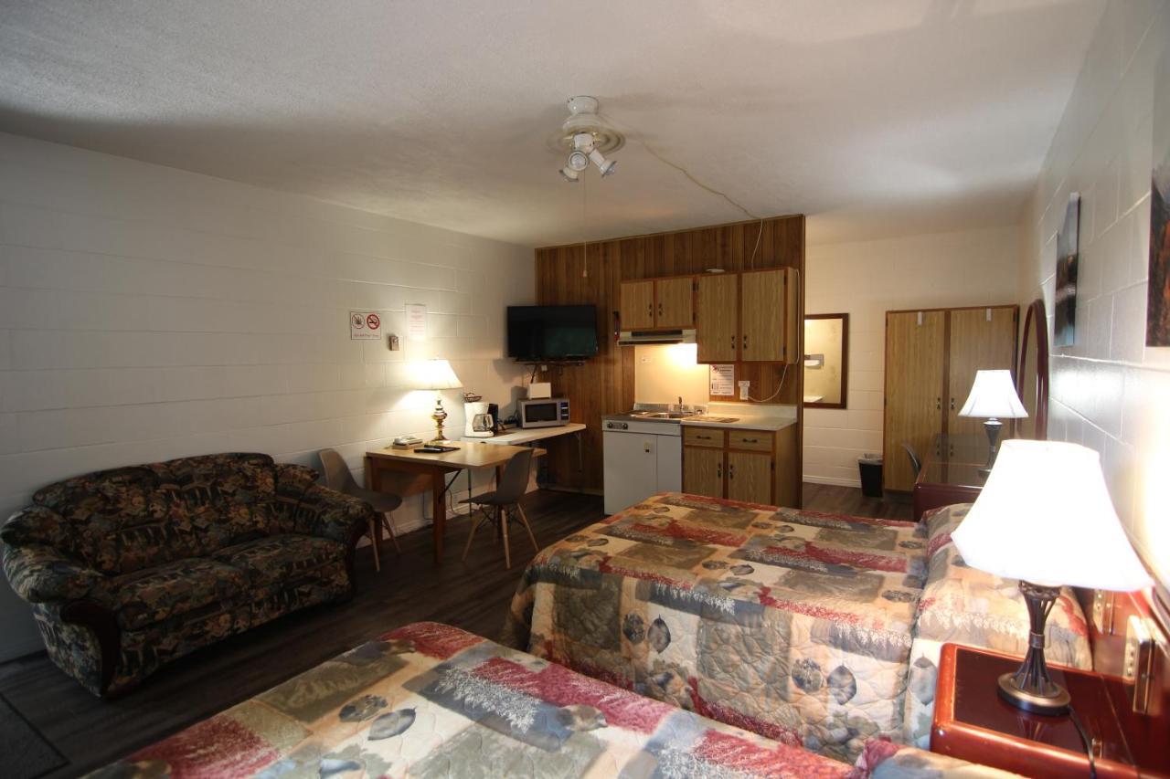 Motel Lennoxville シェルブルック エクステリア 写真
