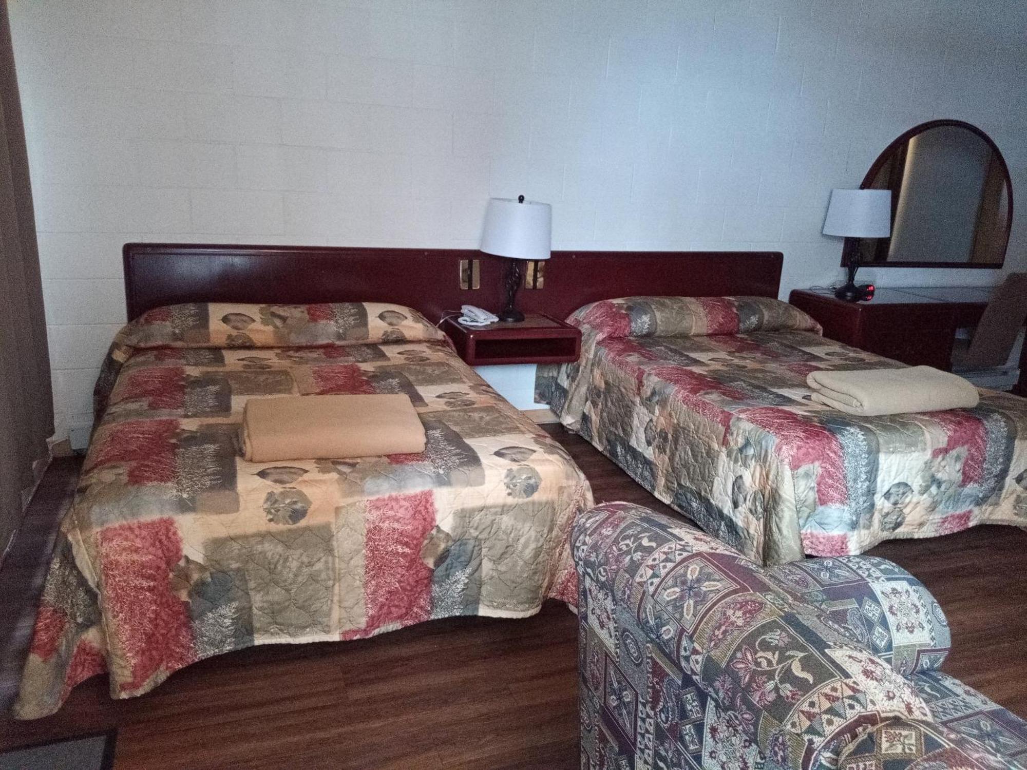 Motel Lennoxville シェルブルック エクステリア 写真