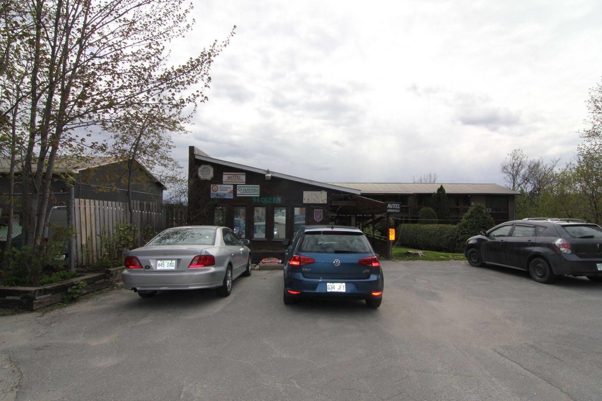 Motel Lennoxville シェルブルック エクステリア 写真
